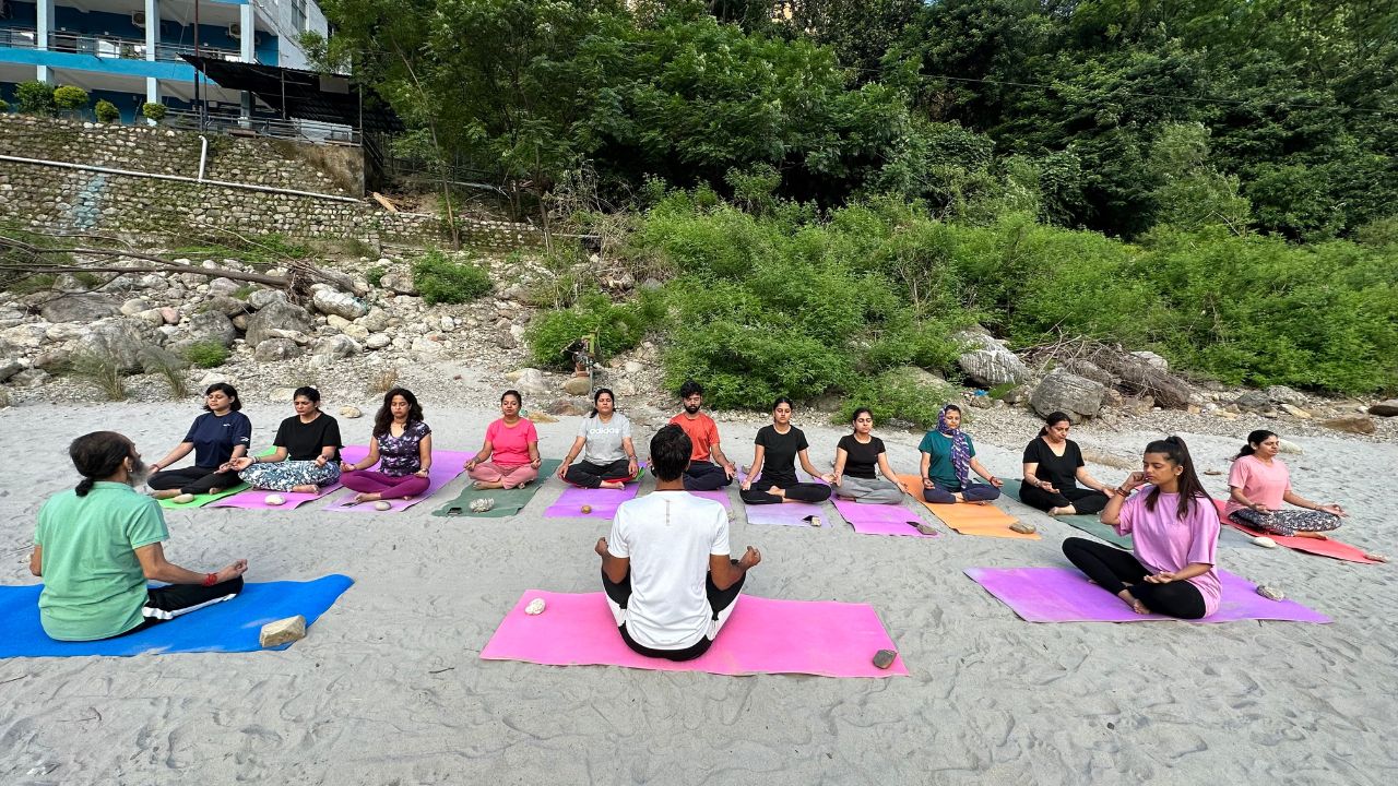 Reasons to Choose Rishikesh for Yoga